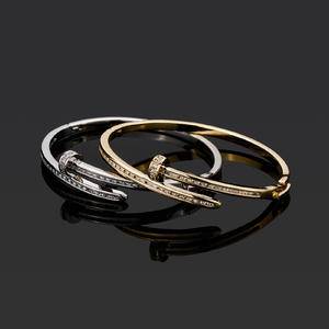 2022 New Bending Nail Bracelets Silver Color Hip Hop Charm Iced Out Micro Pave High Quality Cubic Zirconia Jewelry Gifts Bangles