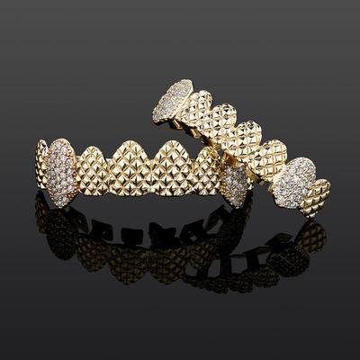 2022 New Trend Hip Hop Jewelry Iced Out CZ Cubic Zirconia Teeth Grillz Mouth Punk Fang Teeth Top Bottom Set Bling Grillz Jewelry