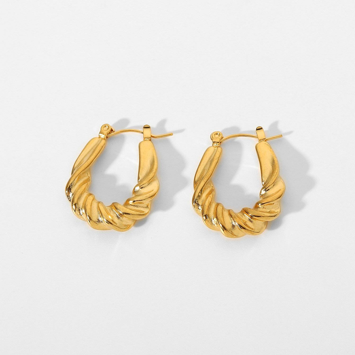 New Fashion Punk Twisted Woven Oval Hoop Earring For Women Waterproof Jewelry 18K Gold Plated Stainless Steel Croissant Earrings