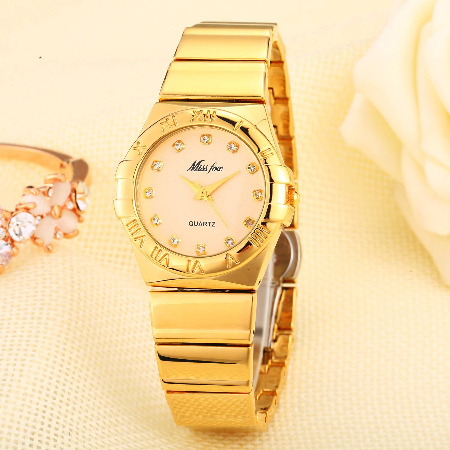 女子经典时尚休闲手表石英手表钻石不锈钢手表普通防水手表