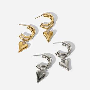 2022 New Fashion Cute Love Heart Pendant Huggies Earrings Charms Loops Circle Dangle Hoop Earrings For Women Party Jewelry Gifts