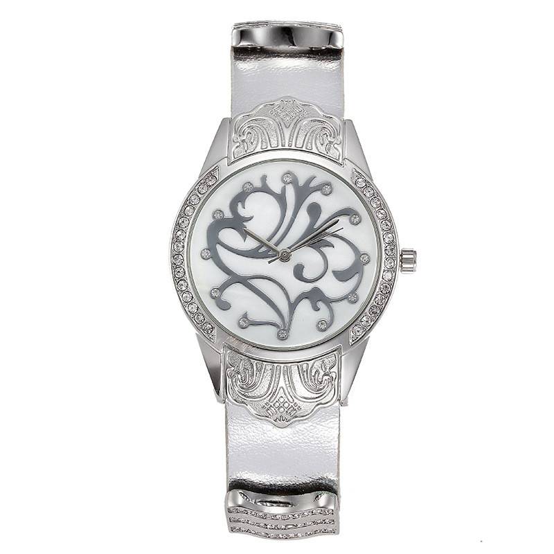 品牌女性石英手表皮革圆形金银手表防水女士休闲时钟手表