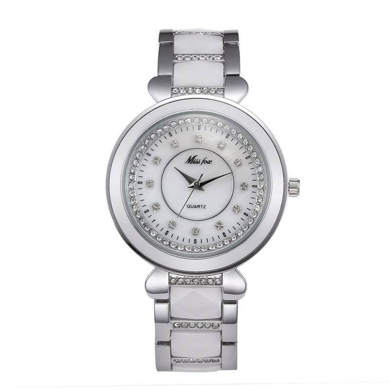 品牌白色陶瓷手表的女性服装，菱形钻石女孩手腕石英表