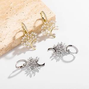 Personality Elegant  Snowflake Fashion Stud Earrings High Quality Exquisite Long Tassel Earrings Fashion Simple Jewery