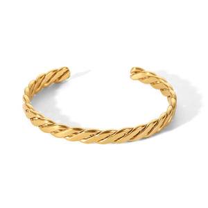 New INS Popular 18K Gold Plated Twisted Wide Cuban Chain Stainless Steel Bangles For Women Gift Cuff Bracelet Waterproof Jewelry
