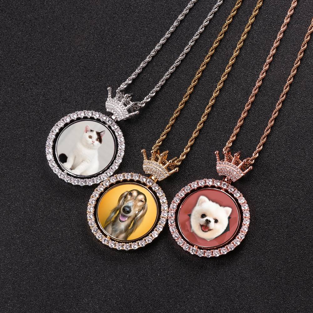 Iced Out Fashion Crown Hook Rotatable Photo Frame Pendant Round Zircon Pave Two Pictures Rotating Photo Pendant Necklace Jewelry