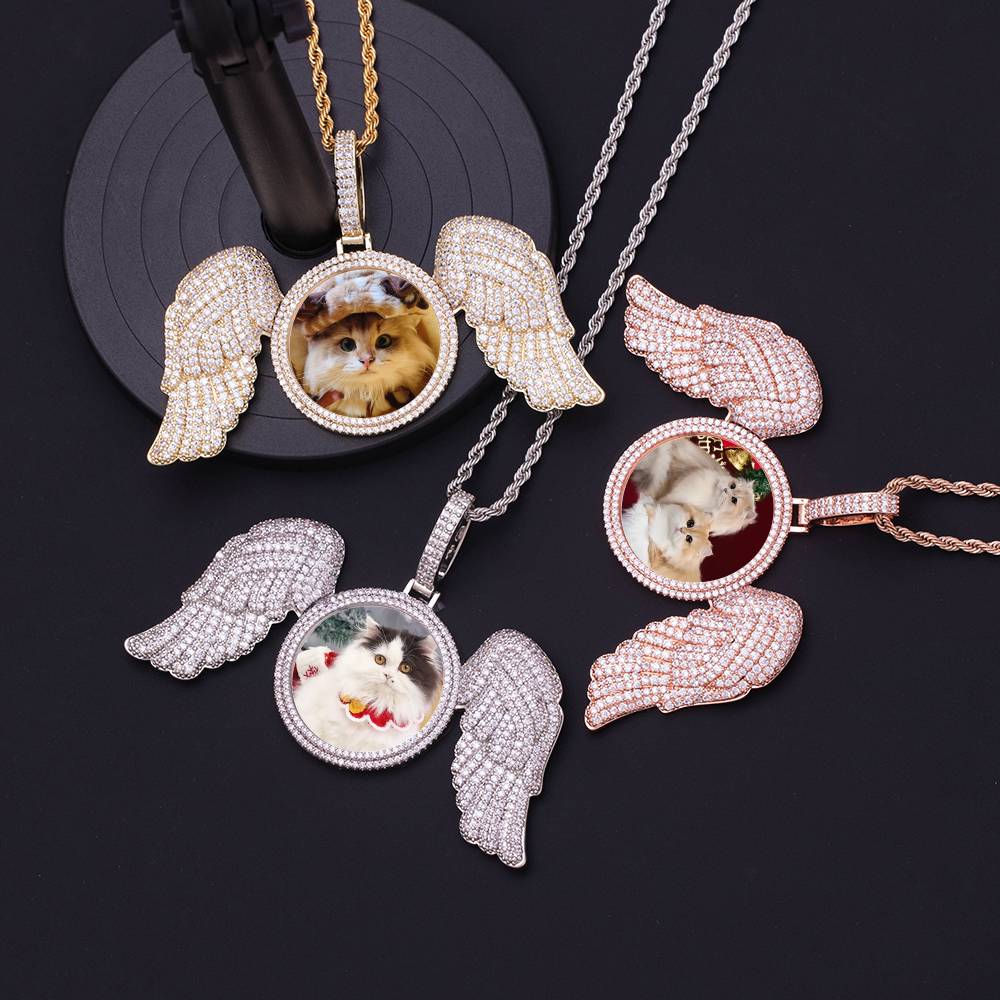 Hip Hop Memory Custom Photo Pendant Necklaces Iced Out Large Angle Wings Circle Bling Cubic Zircon Picture Frame Pendant Jewelry