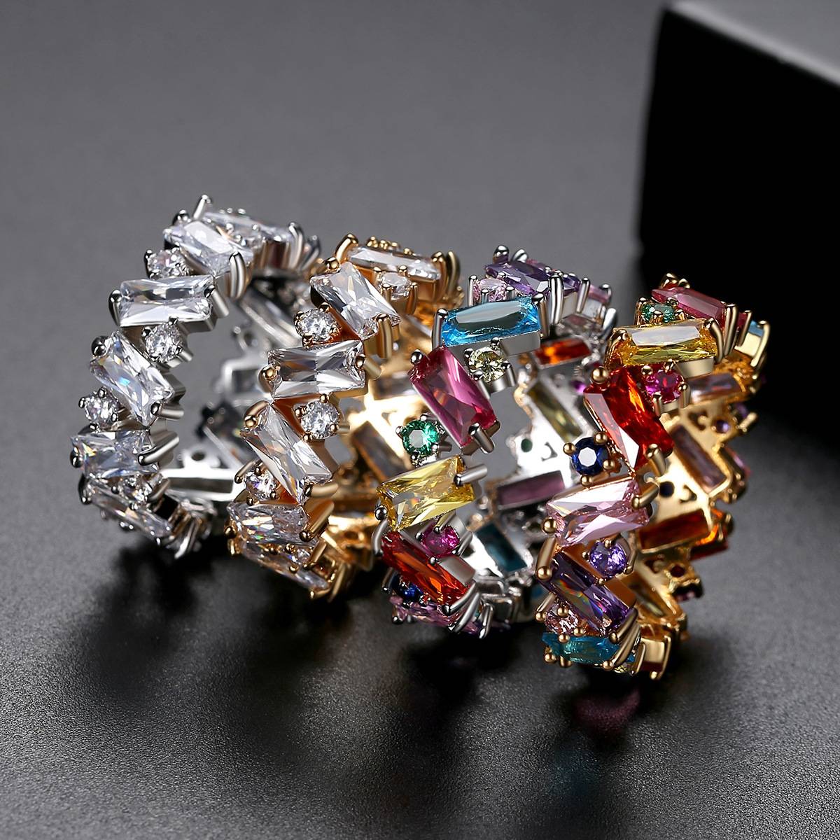 New Luxury Trendy Female Rainbow Cubic Zircon Ring Ladies Bling Fashion Elegant Multicolor CZ Rings Women Wedding Finger Jewelry
