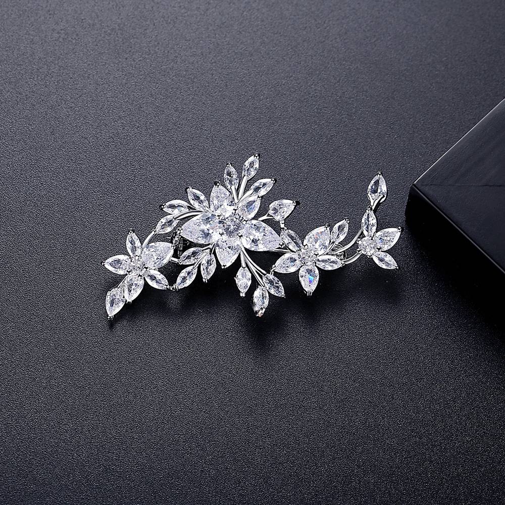 Luxury Exquisite Bling CZ Bridal Breastpin Wedding Clothes Jewelry Fashion Noble Zircon Flower Design Lapel Pin Brooch Jewellery