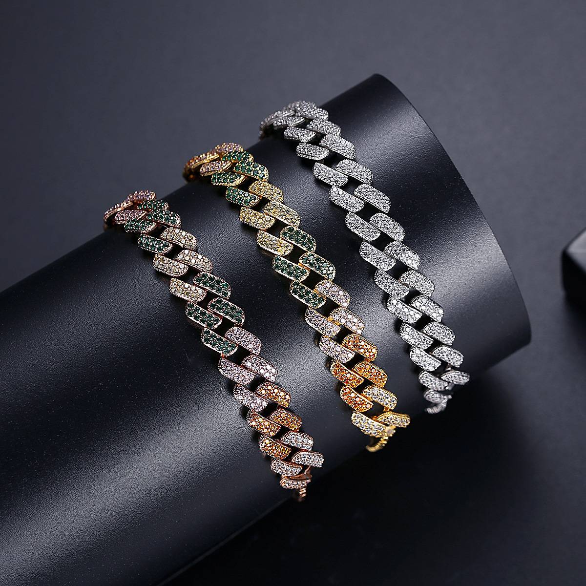 Luxury Iced Out Multicolor Cubic Zircon Cuban Bracelet Fashion Women Bling Paved Zircon Cuban Link Hand Chain Engagement Jewelry