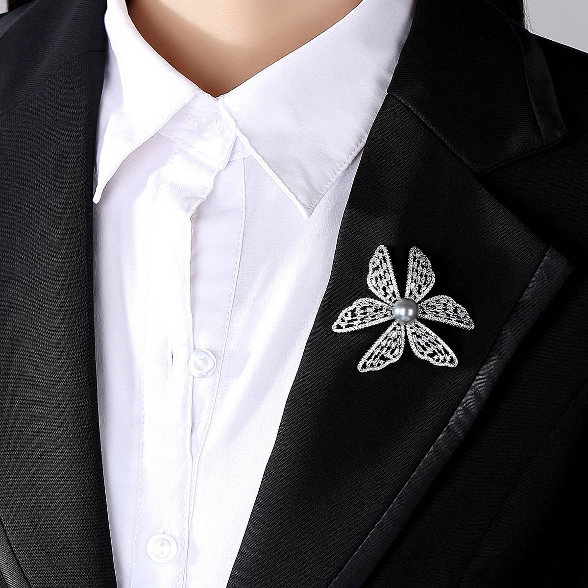 New Luxury Exquisite Pearl CZ Bridal Breastpin Wedding Clothes Jewelry Woman Fashion Noble Zircon Flower Design Lapel Pin Brooch