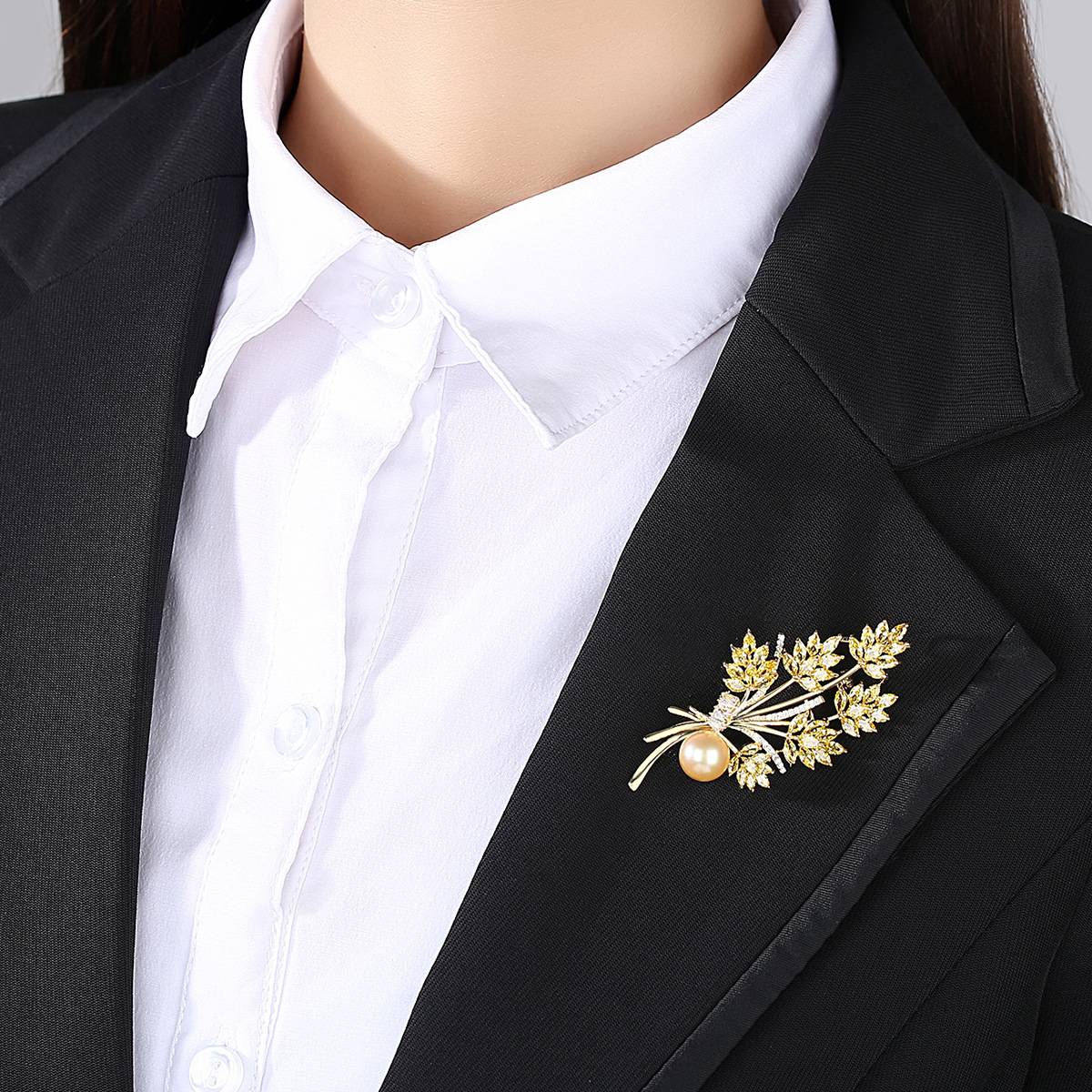 Luxury Exquisite Bridal Wheat Ear Breastpin Wedding Clothes Jewelry Fashion Noble Yellow Zircon Spikelet Design Lapel Pin Brooch